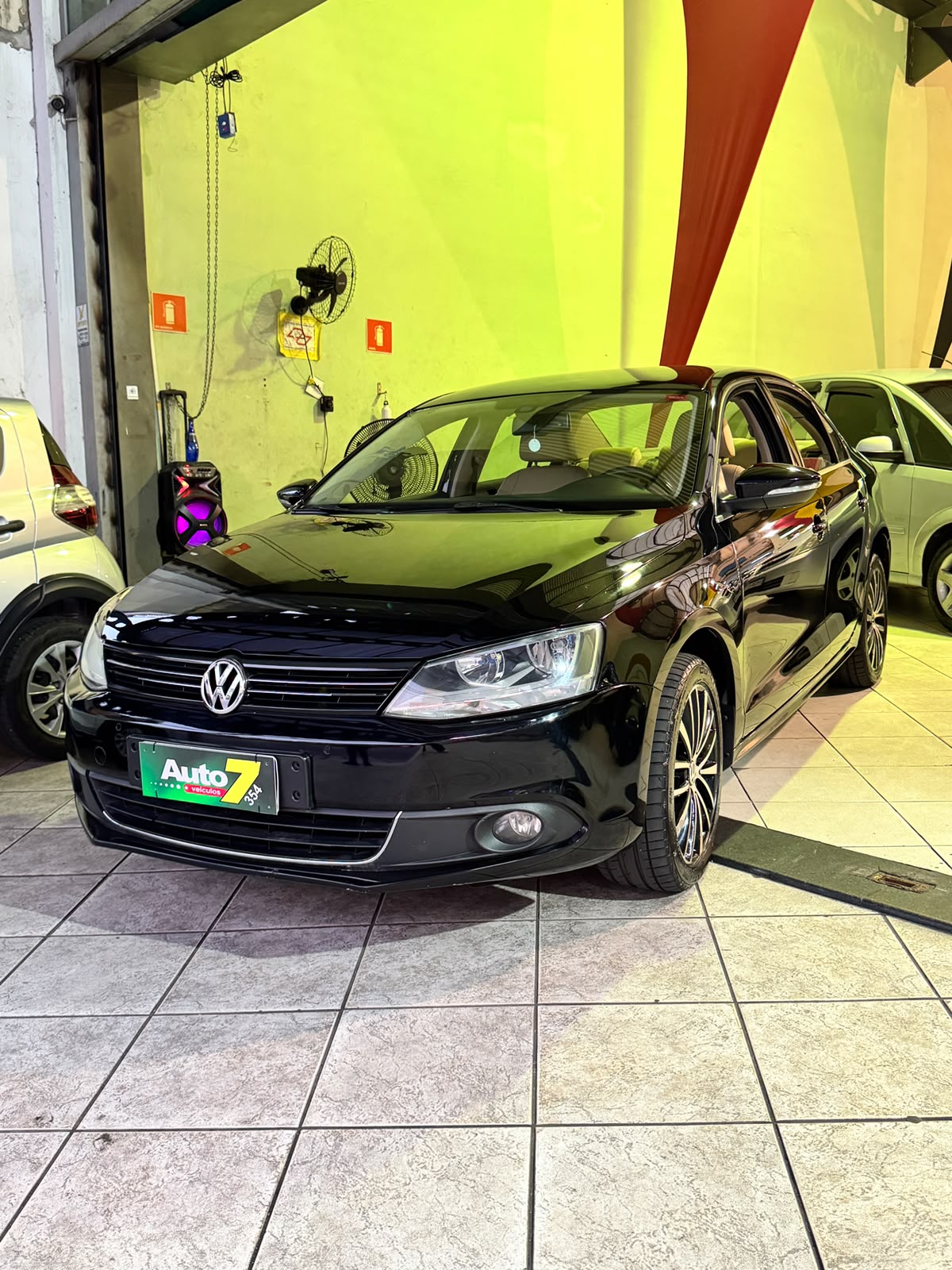 VOLKSWAGEN JETTA 2.0T - Foto 1